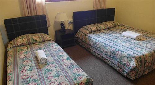Dew Drop Inn 丹那拉打 外观 照片